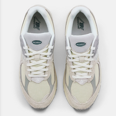 New Balance M2002REK – Linen / Concrete / Slate Grey