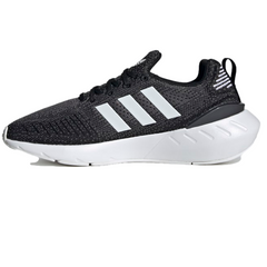 Women's Swift Run 22 core black / feather white