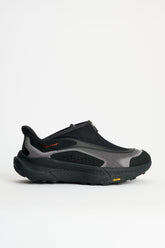 HOKA U Project Transport TS Black / White