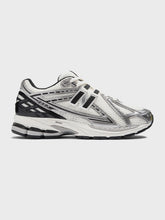 New Balance 1906 Sneakers | Silver Metallic/Black